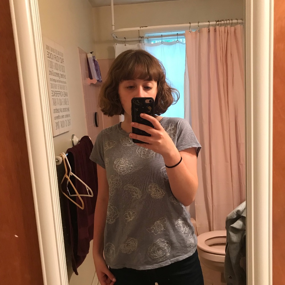 trendy embroidered loft t shirt